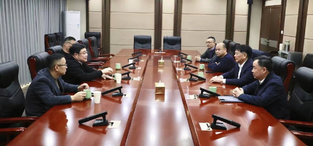 乡情 谋发展 话共富|区人大常委会郑建明副主任走访慰问北干街道乡贤联谊会
